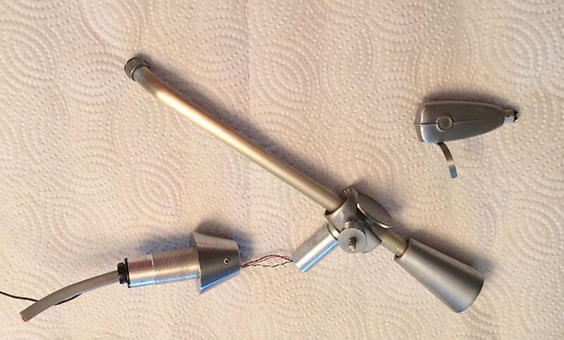 Plik:Ed-pic-3 rekokut-micropoise-s220-12-in-tonearm.jpg