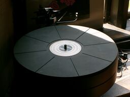 Gramofon -02.jpg