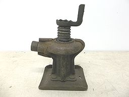 VintageAntique Model T or A Car-Truck, Gear Drive, Screw Type, Jack-3.jpg