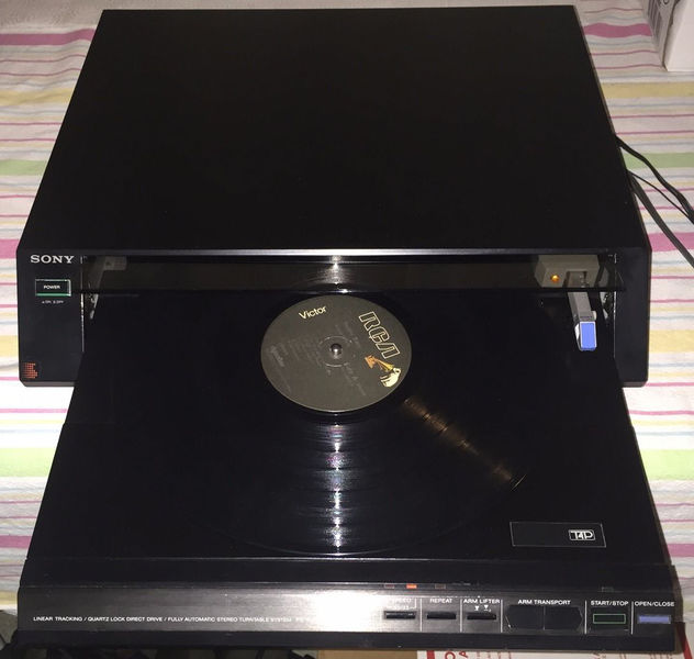 Plik:Sony - PS-FL7II -01.jpg