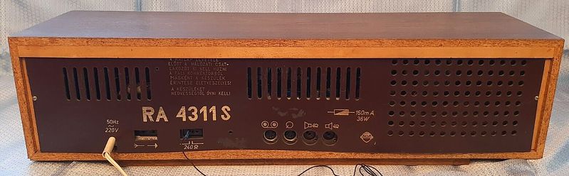 Plik:Saturnus -b.jpg
